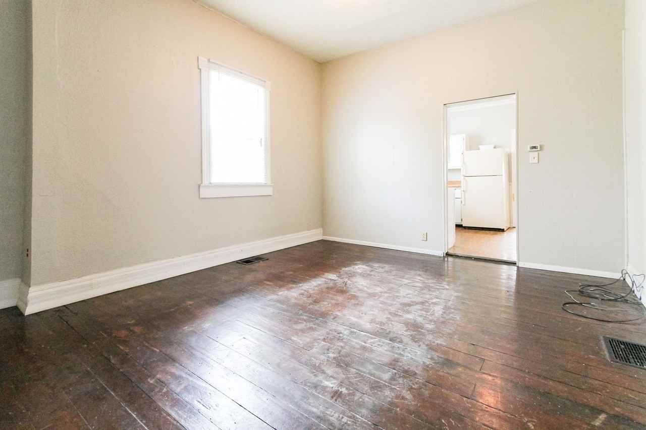 811 N King St - Photo 5 of 13