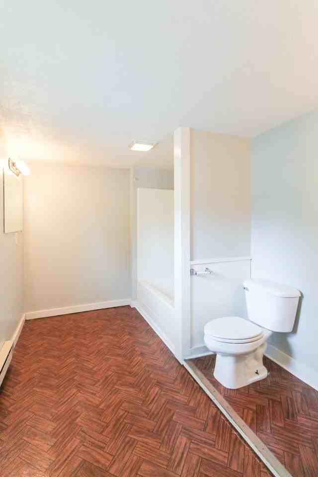 811 N King St - Photo 6 of 13