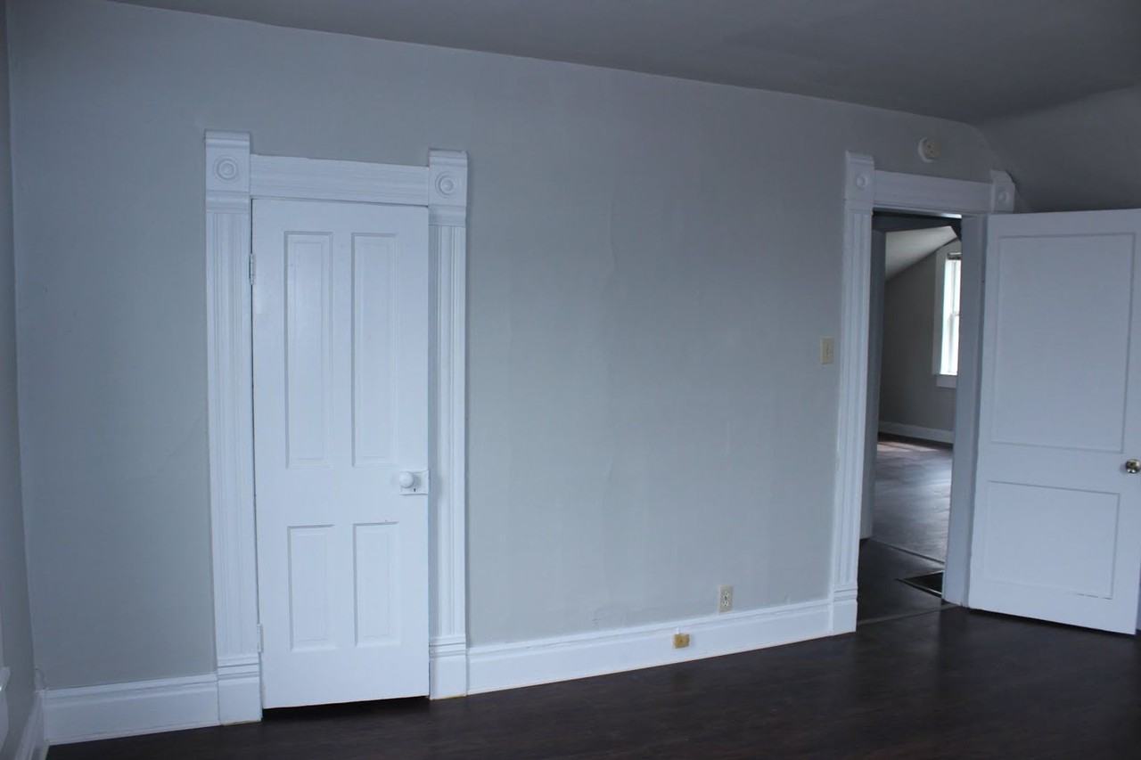 1507 1/2 W Jackson St - Photo 2 of 15