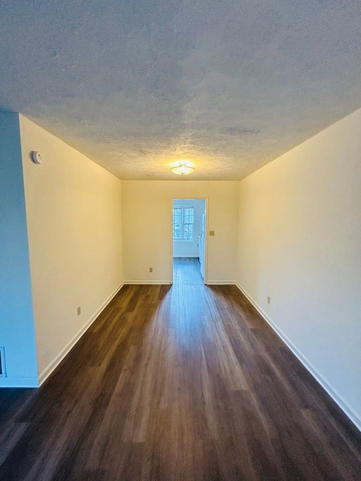 310 Broce Dr - Photo 3 of 12