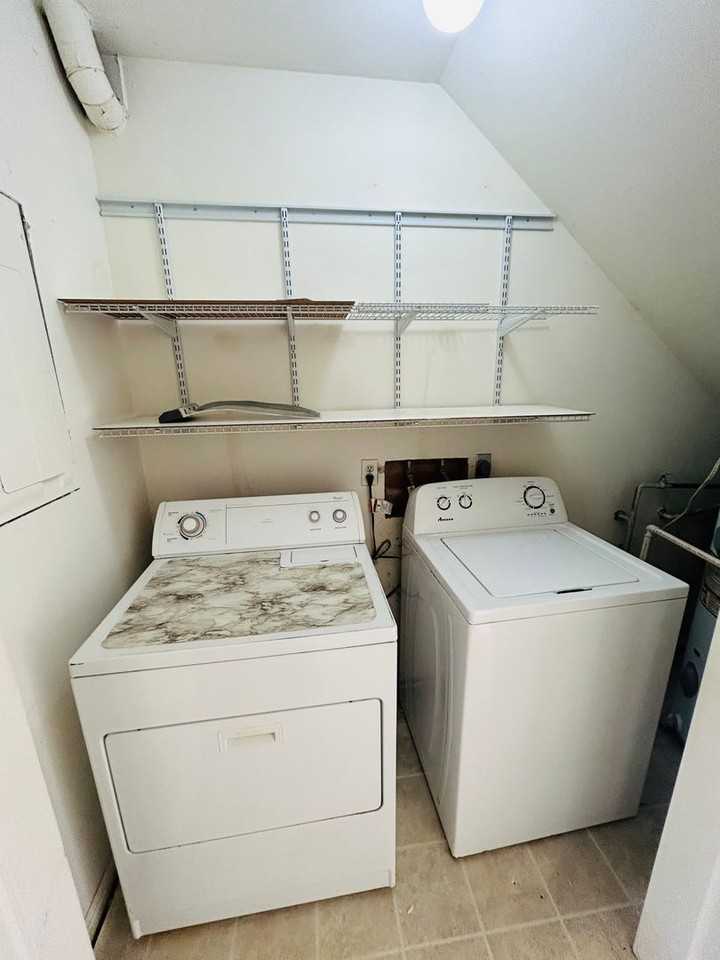 308 Broce Dr - Photo 5 of 10
