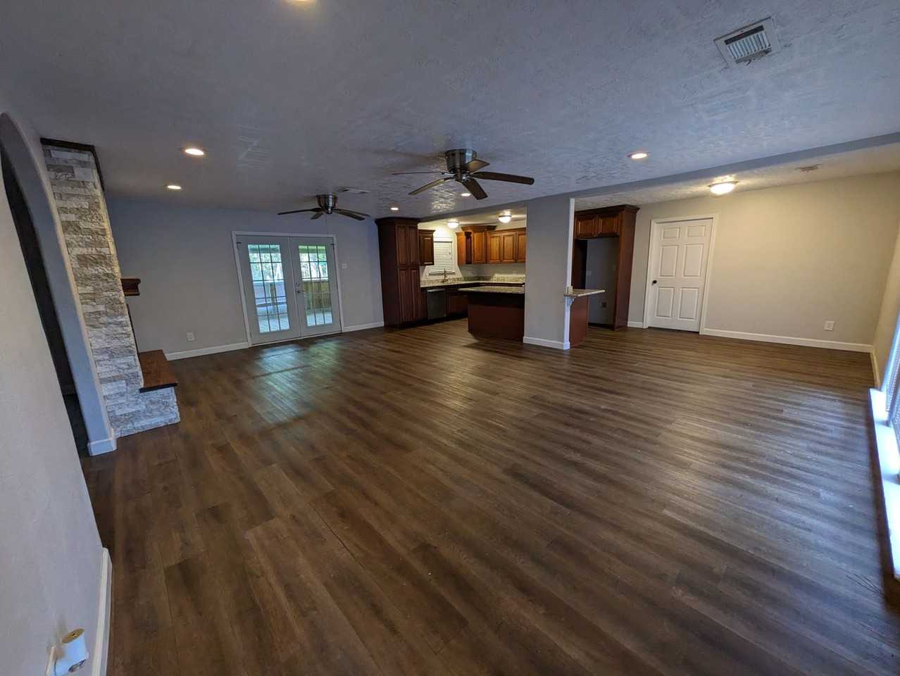 2480 Evangeline Dr - Photo 2 of 14