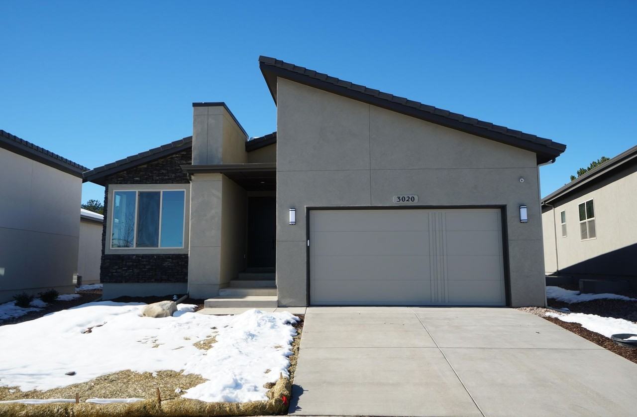 3020 Virga Loop - Photo 2 of 39