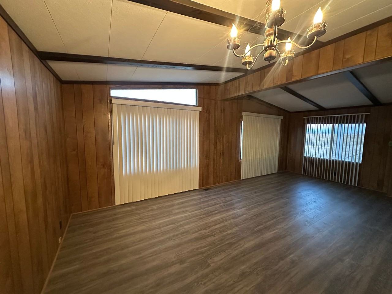 953 N Indian Wells St - Photo 3 of 16