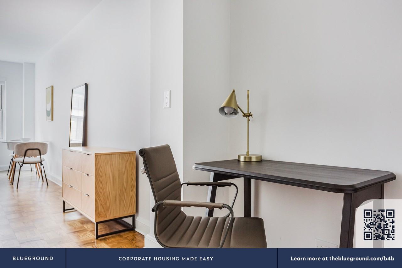 136 East 55th Street - Photo 5 of 17