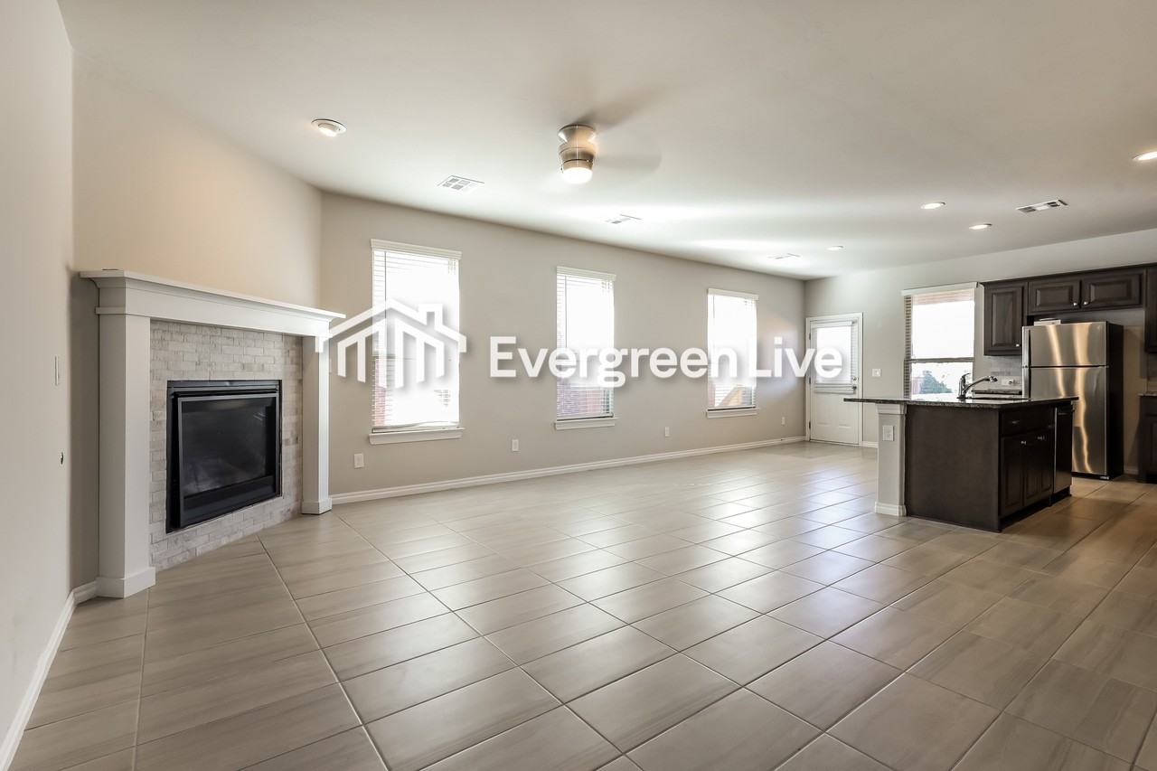 11309 Sw 34th Ter - Photo 4 of 16