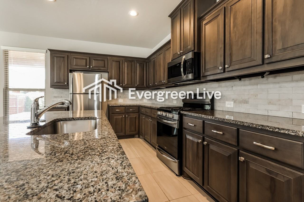 11309 Sw 34th Ter - Photo 6 of 16