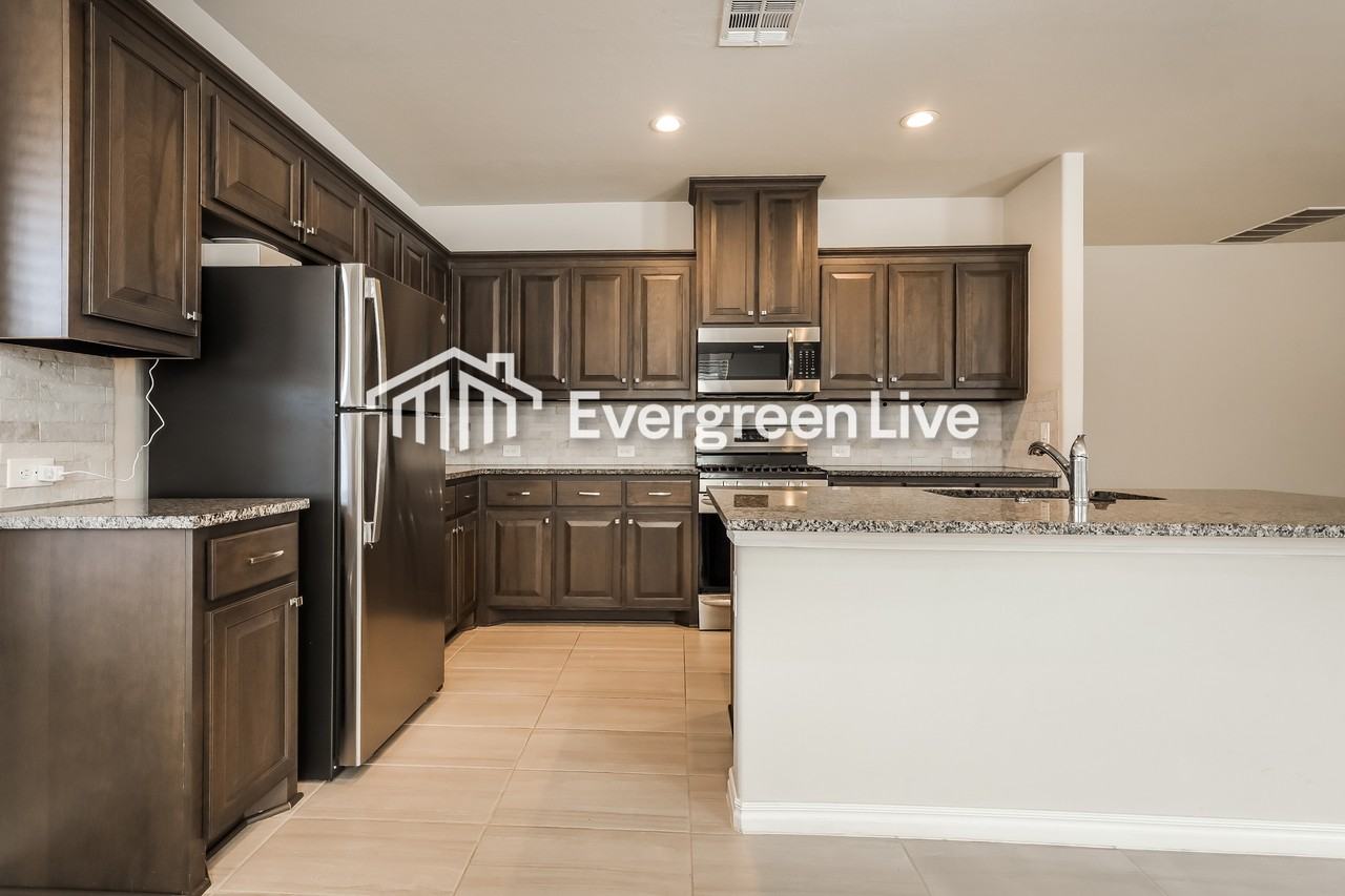 11309 Sw 34th Ter - Photo 7 of 16