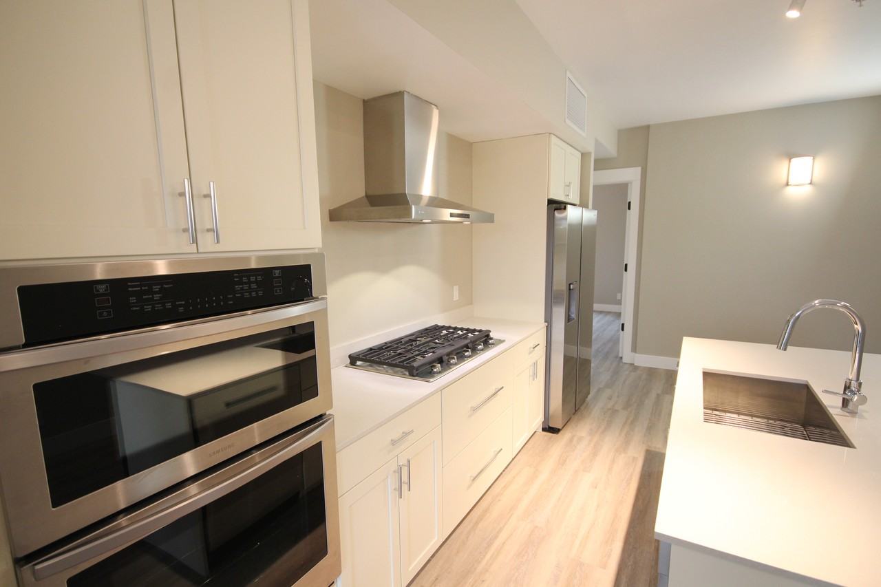 410 Broadway St #301 - Photo 6 of 15