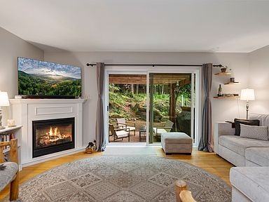 147 S Main St #2B - Photo 2 of 33