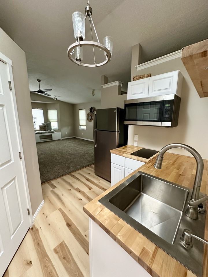 564 S 500 W #1 - Photo 2 of 7