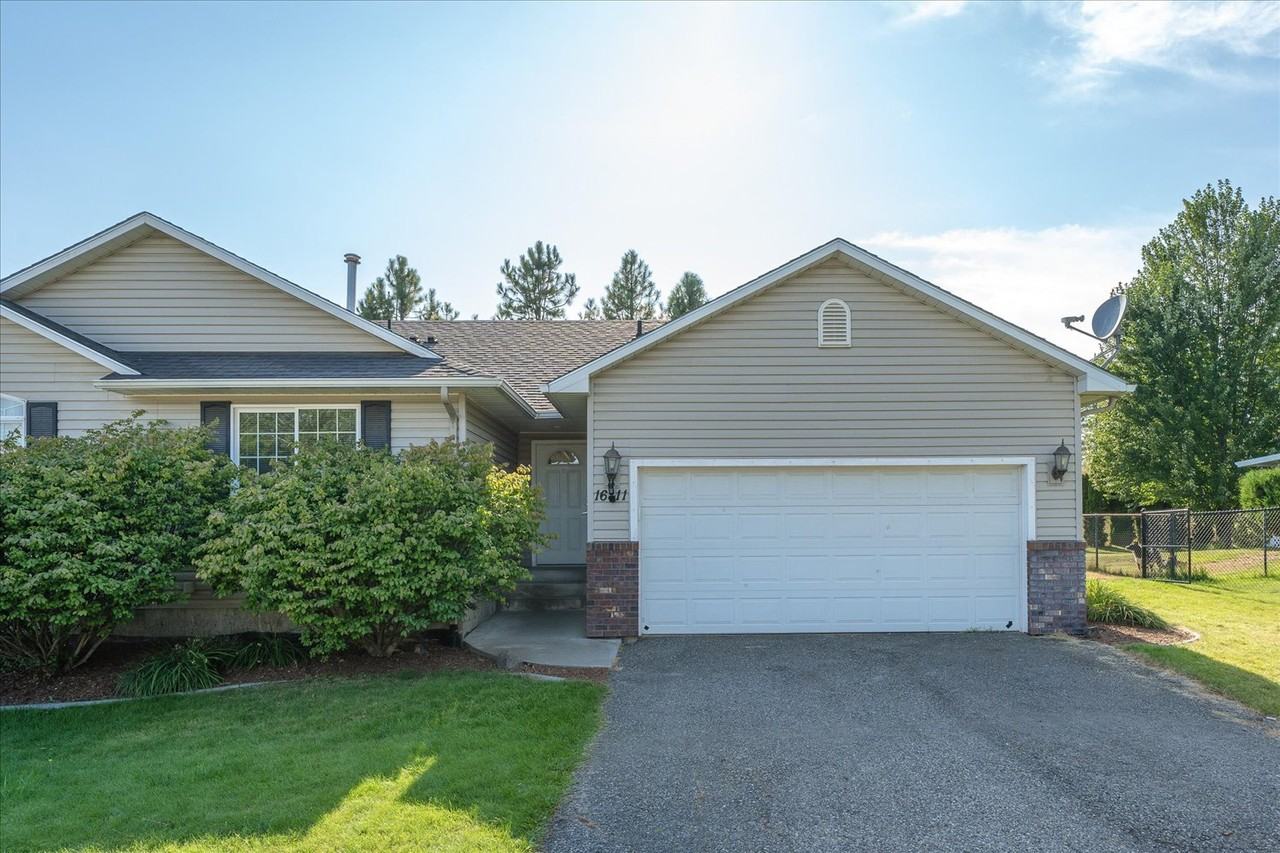 16811 N Mayfair Dr #NA - Photo 3 of 50