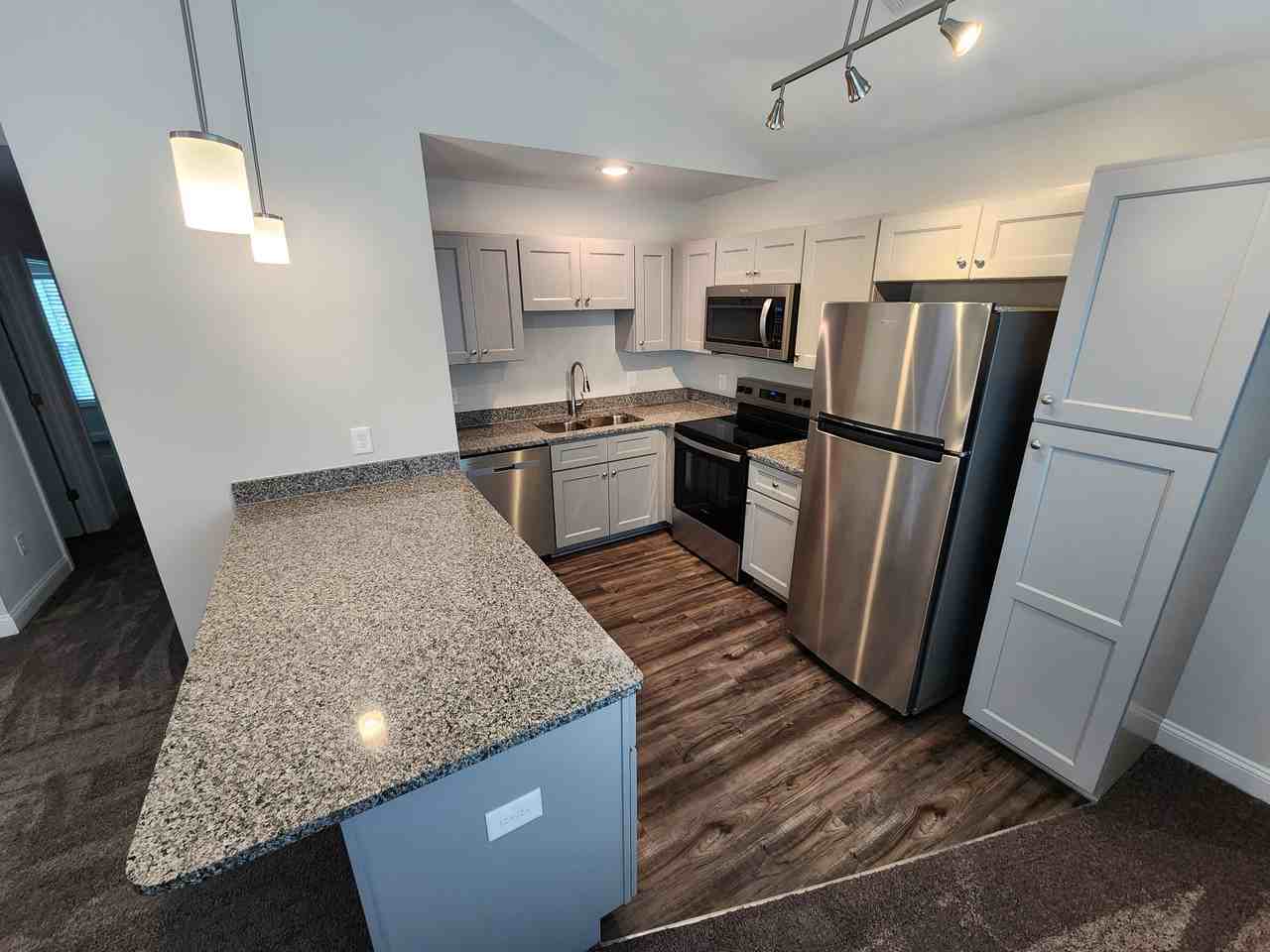 134 E Wainman Ave - Photo 2 of 8