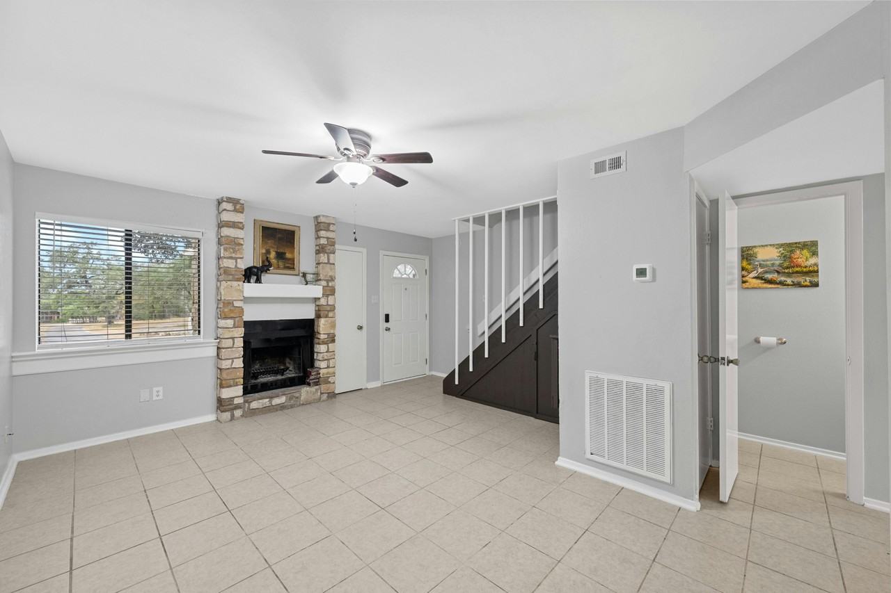 8 Brookmeadow Dr #2 - Photo 3 of 20