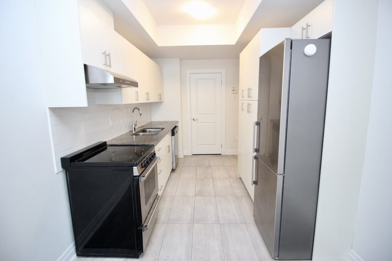 33 Creekbank Rd Lowr #1 - Photo 5 of 15