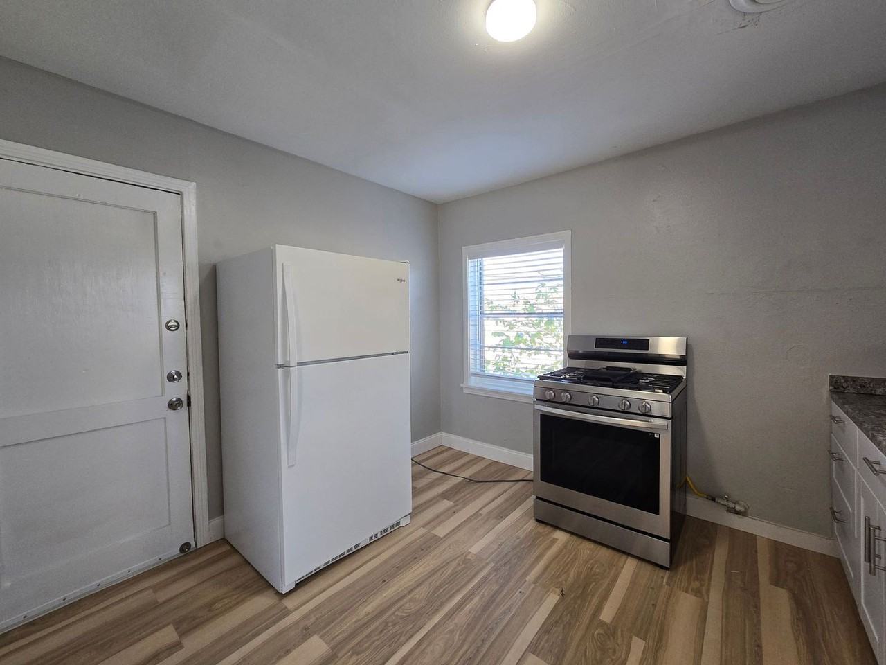 210 W Vardeman Ave - Photo 6 of 15