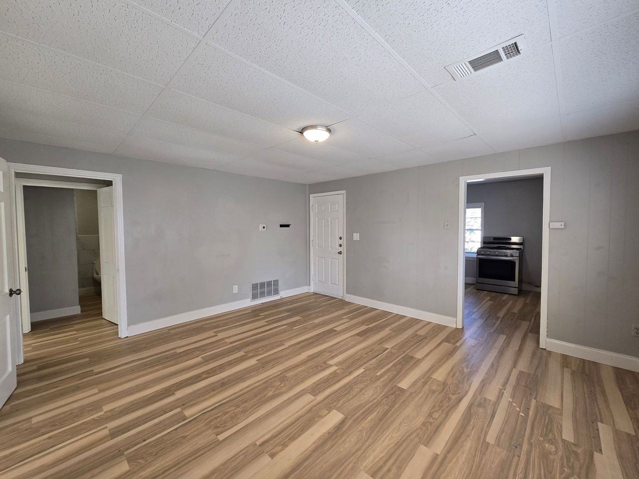 210 W Vardeman Ave - Photo 7 of 15