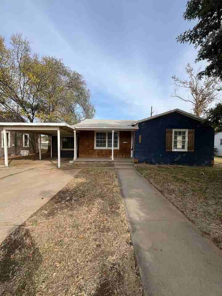 2510 36th St - Photo 3 of 12