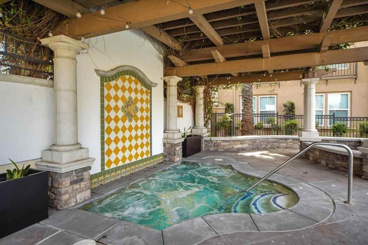 3250 Market Street - Photo 5 of 40