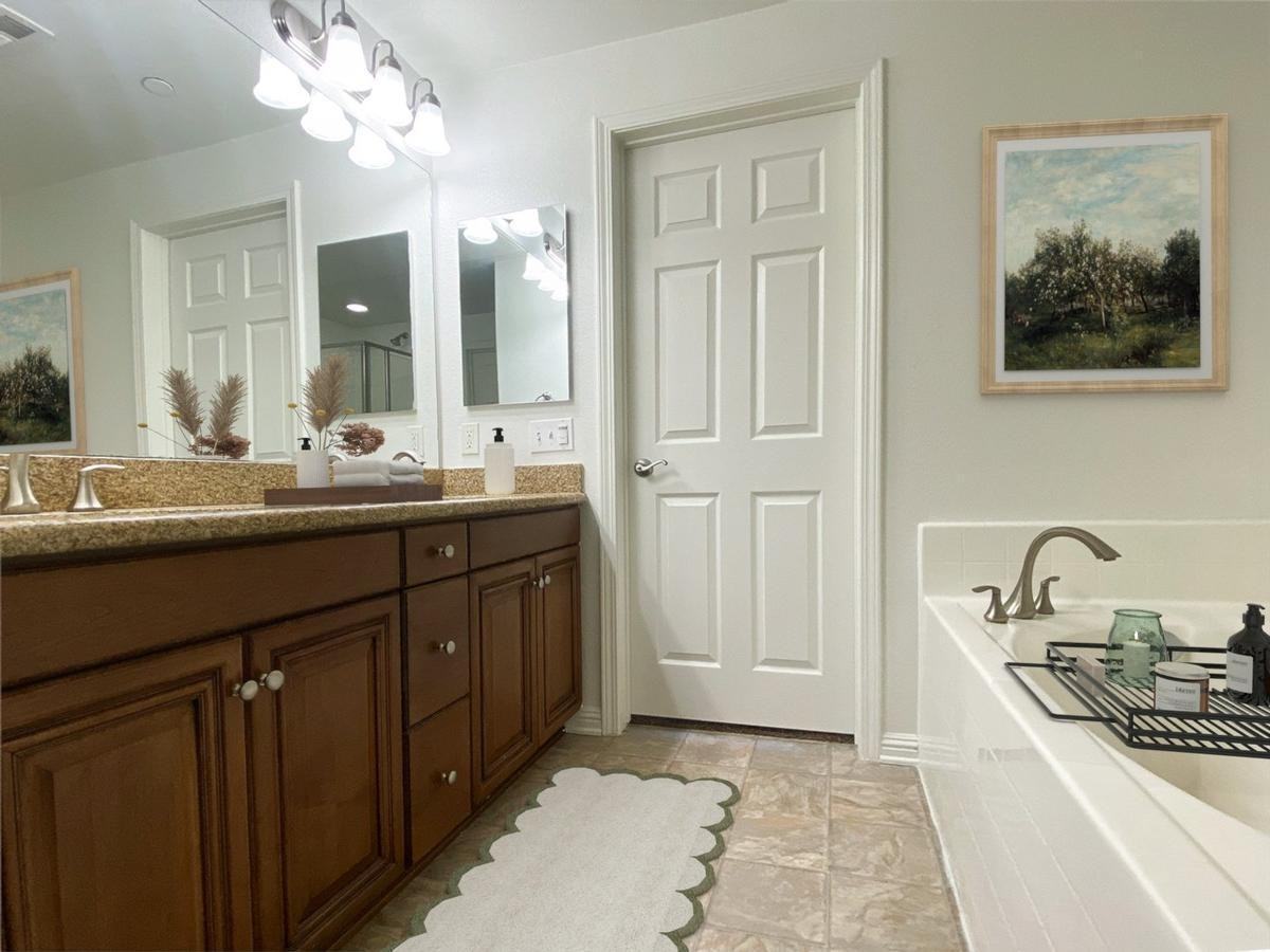 3250 Market St - Photo 4 of 40