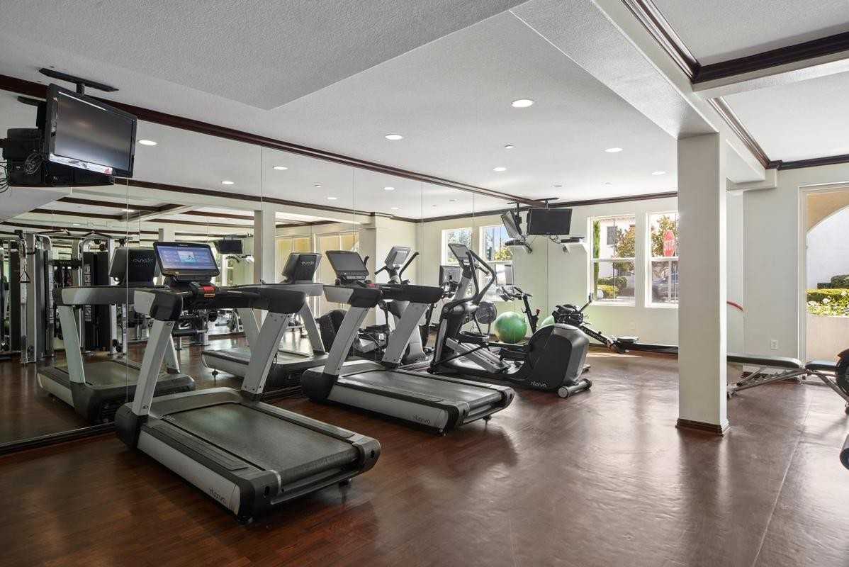 3250 Market St - Photo 2 of 40