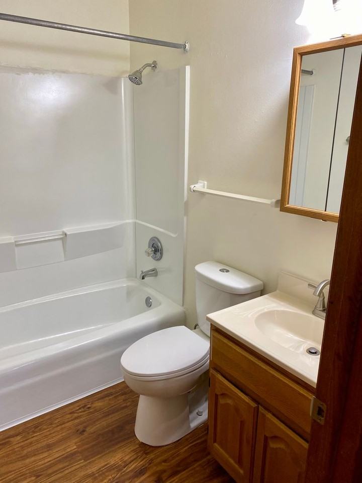 Waterford Apartments - Photo 6 of 15