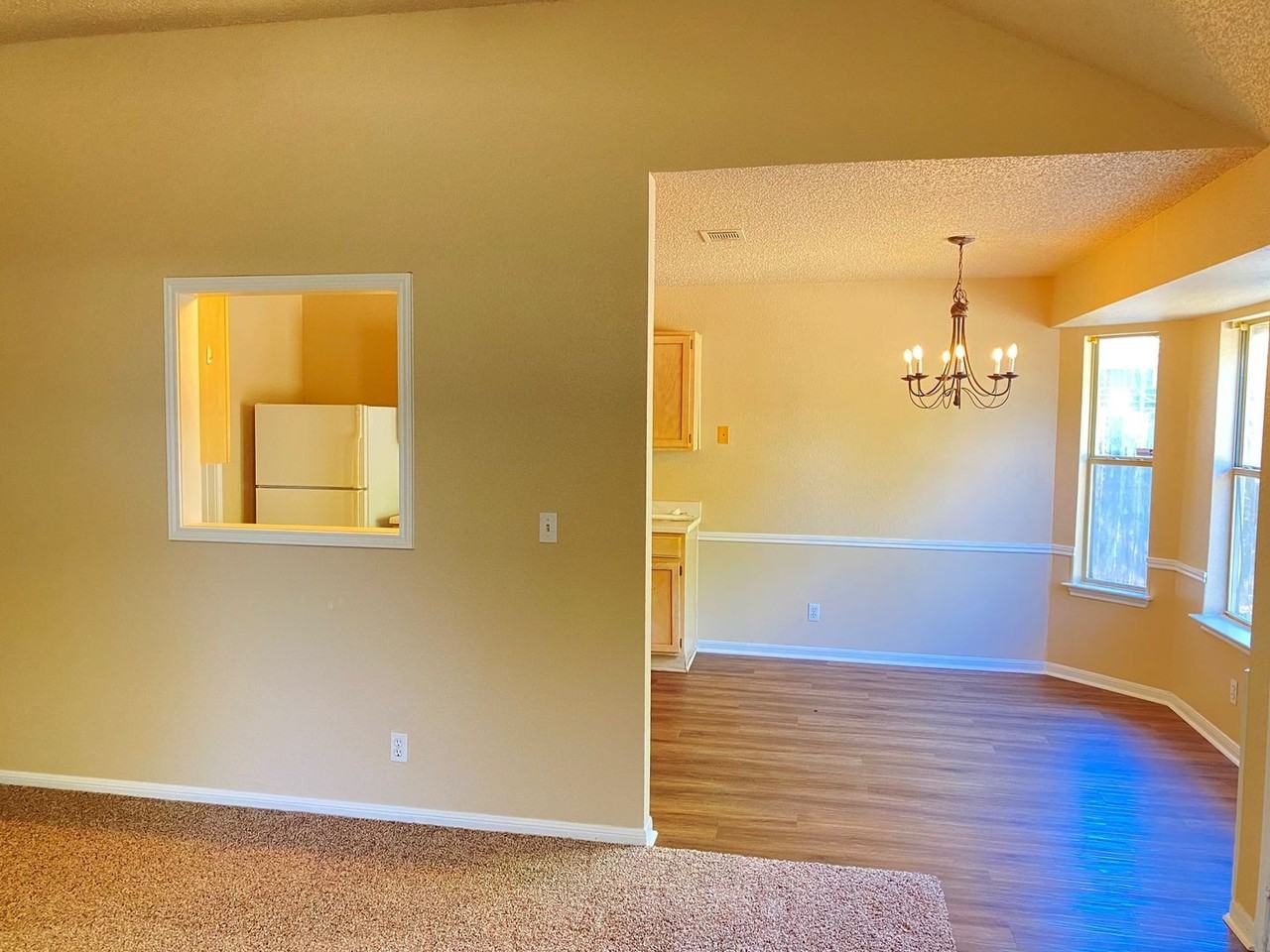 713 Lisa Ln - Photo 3 of 12