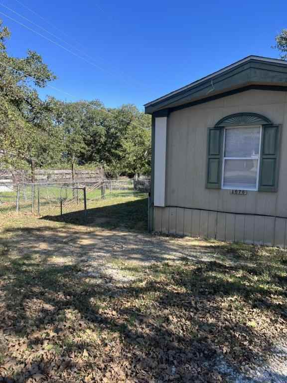 1676 Long Ave - Photo 3 of 15