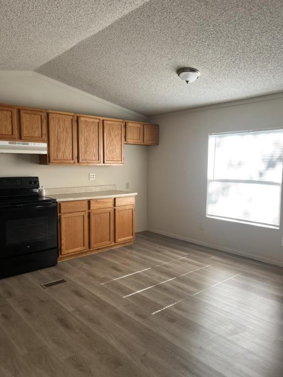 1676 Long Ave - Photo 5 of 15