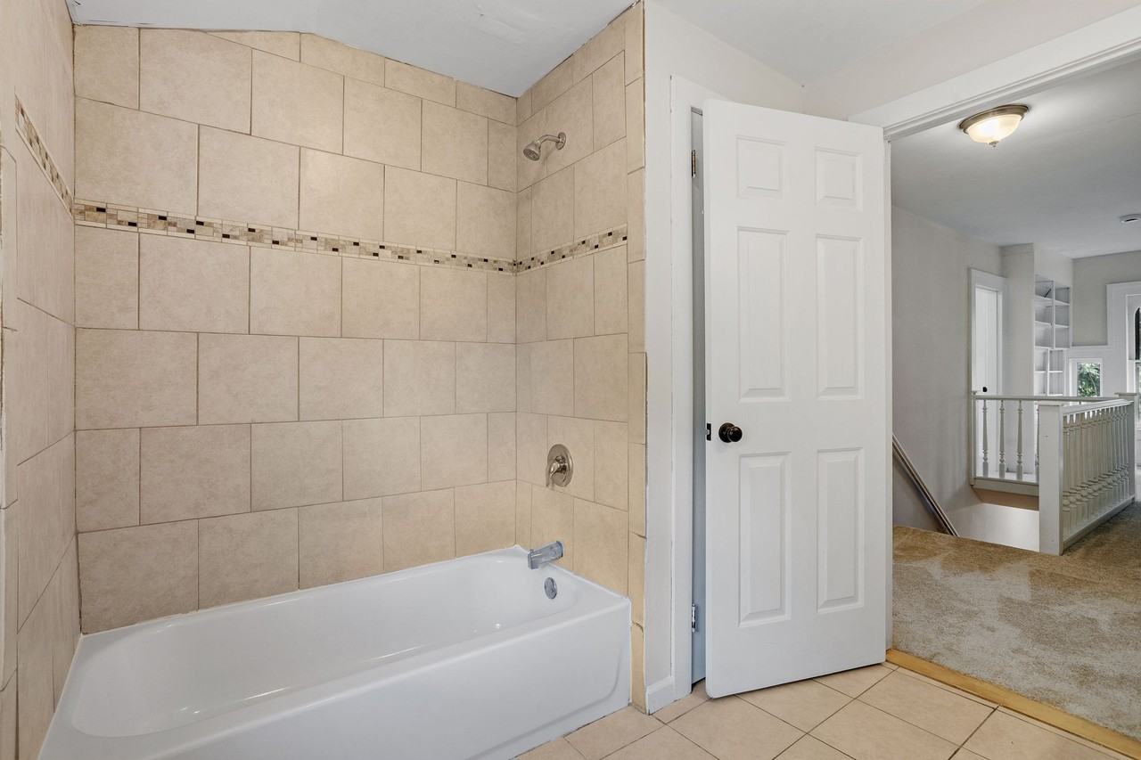 34 S Woodland Ave - Photo 2 of 31