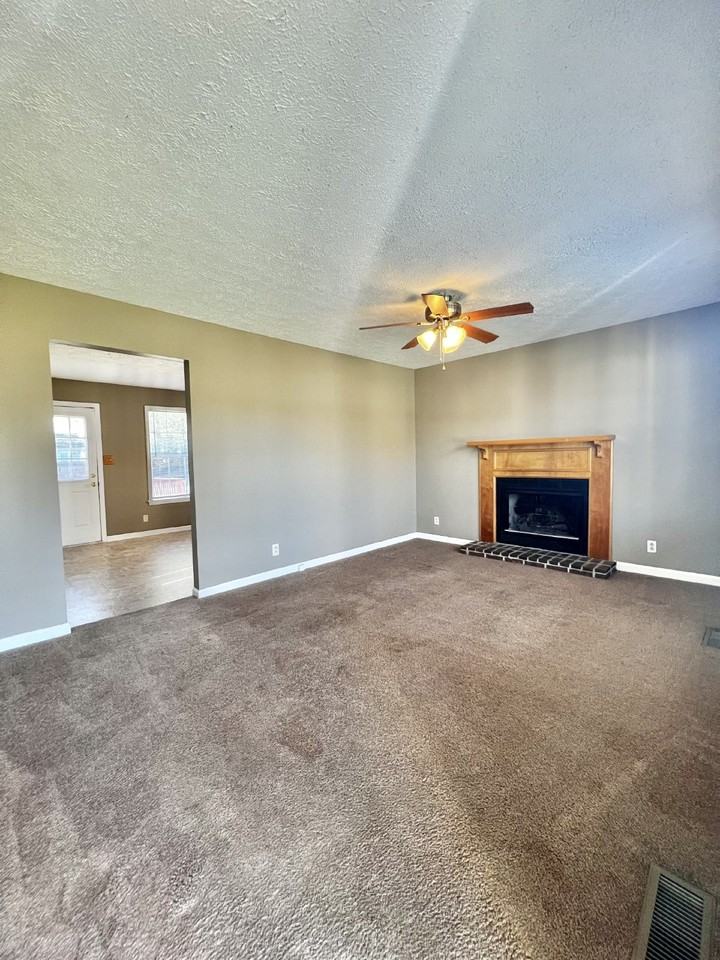 320 Atlantic Ave - Photo 2 of 10