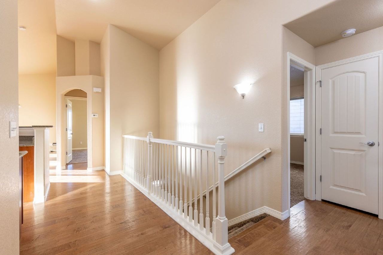2650 Bridle Dr - Photo 2 of 27