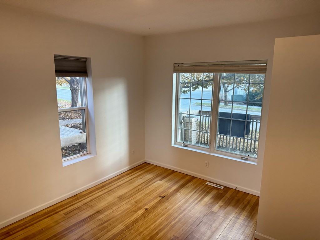 808 Des Moines St #810-1 - Photo 4 of 11