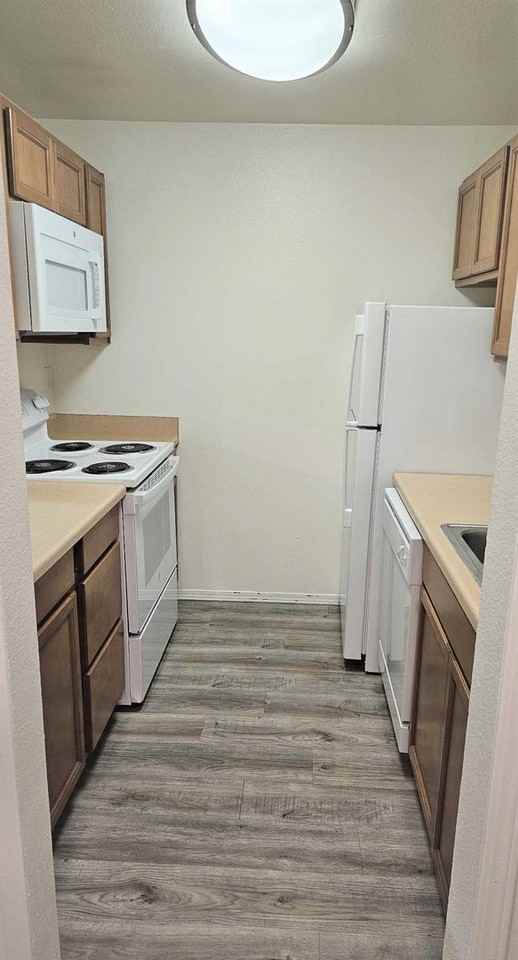 Sundance Apartments - Photo 7 of 21