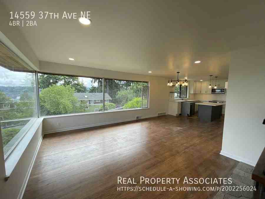 14559 37th Avenue Northeast - Photo 4 of 14