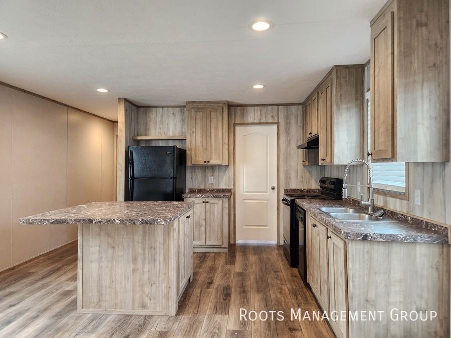 57 Eagle Dr #57 - Photo 2 of 10