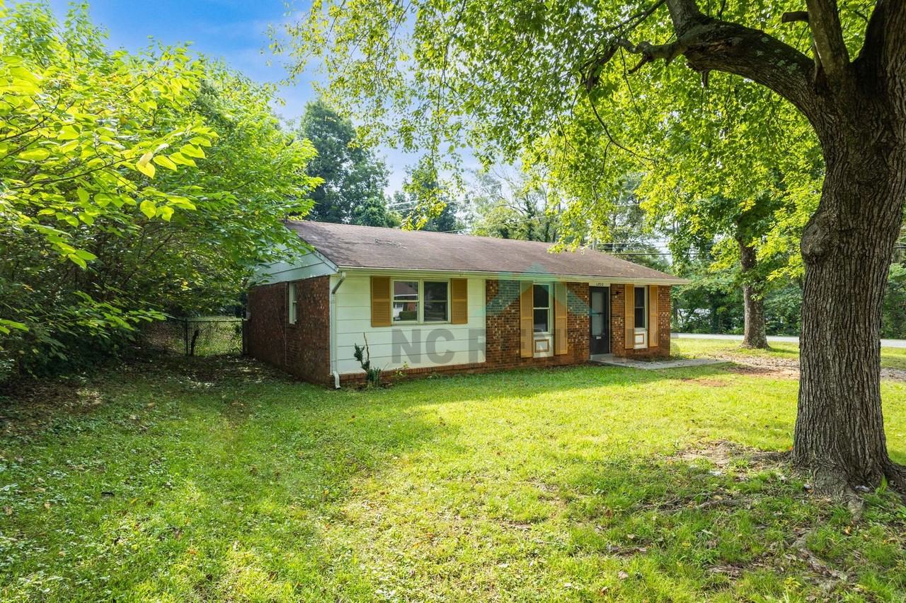 1200 Blackmoor Road - Photo 2 of 27