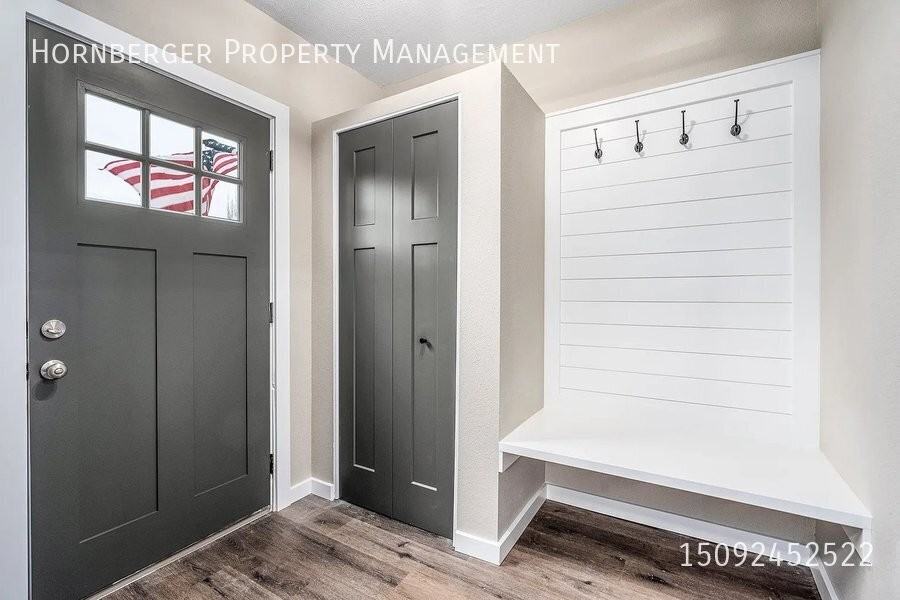 819 Main St - Photo 2 of 16