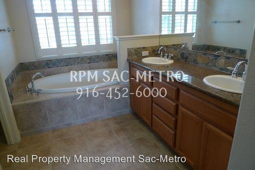 3725 Bella Cruz Ct - Photo 3 of 6