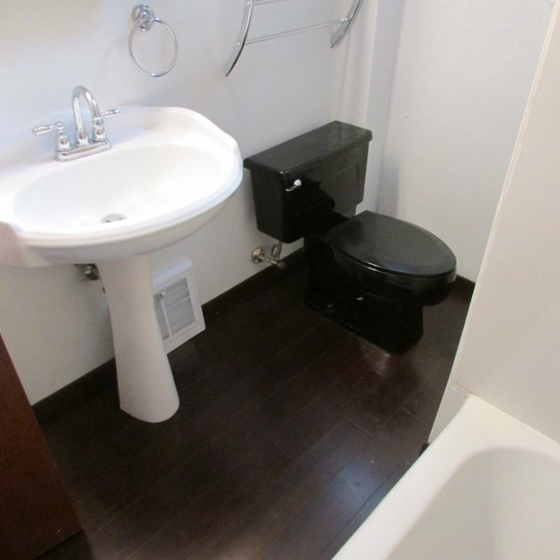 1911A Smelter Ave Ne - Photo 6 of 7