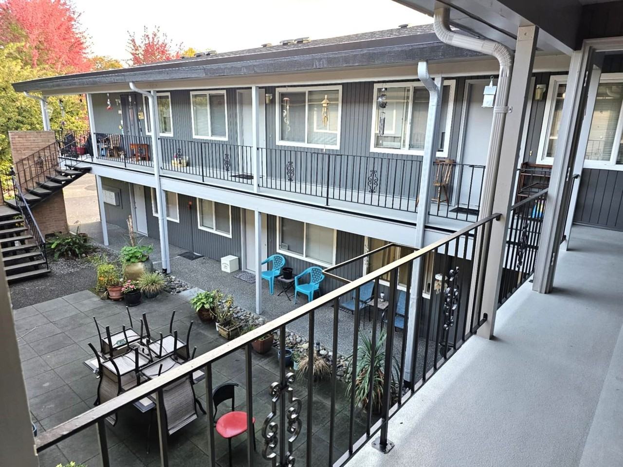 Todd House-Michelle Apartments - Photo 2 of 6