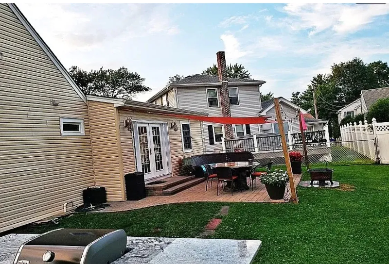 303 West Ln - Photo 2 of 8