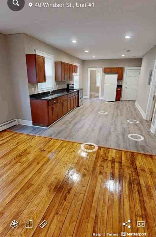 40 Windsor St #1 - Photo 3 of 10
