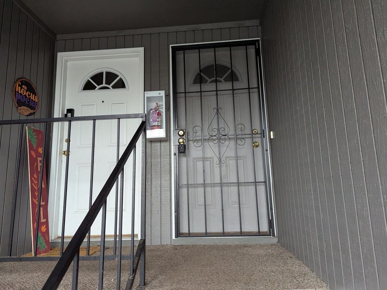 5463-5487 Commercial St SE - Photo 3 of 32