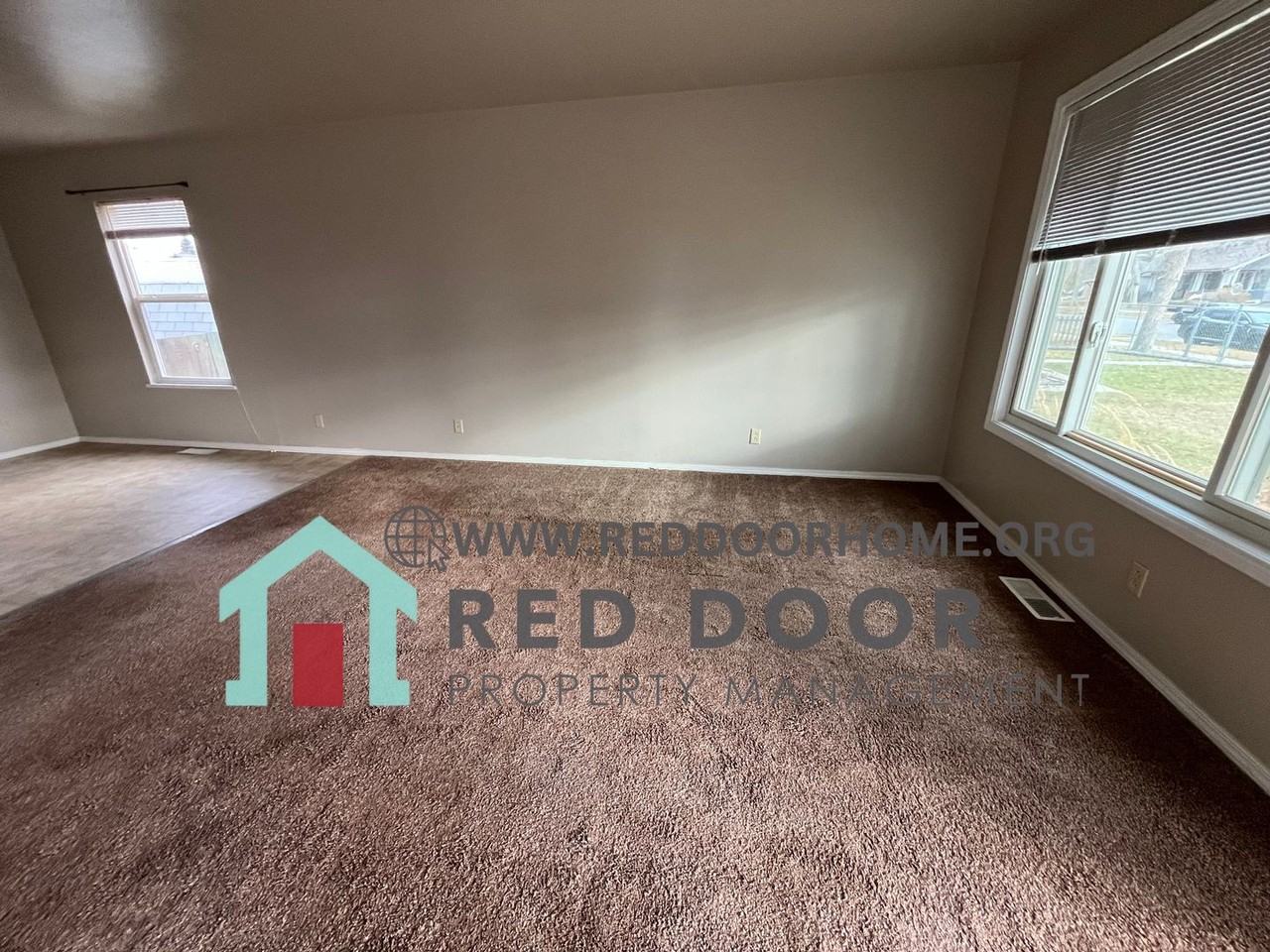 601 6th Avenue South - Photo 6 of 16