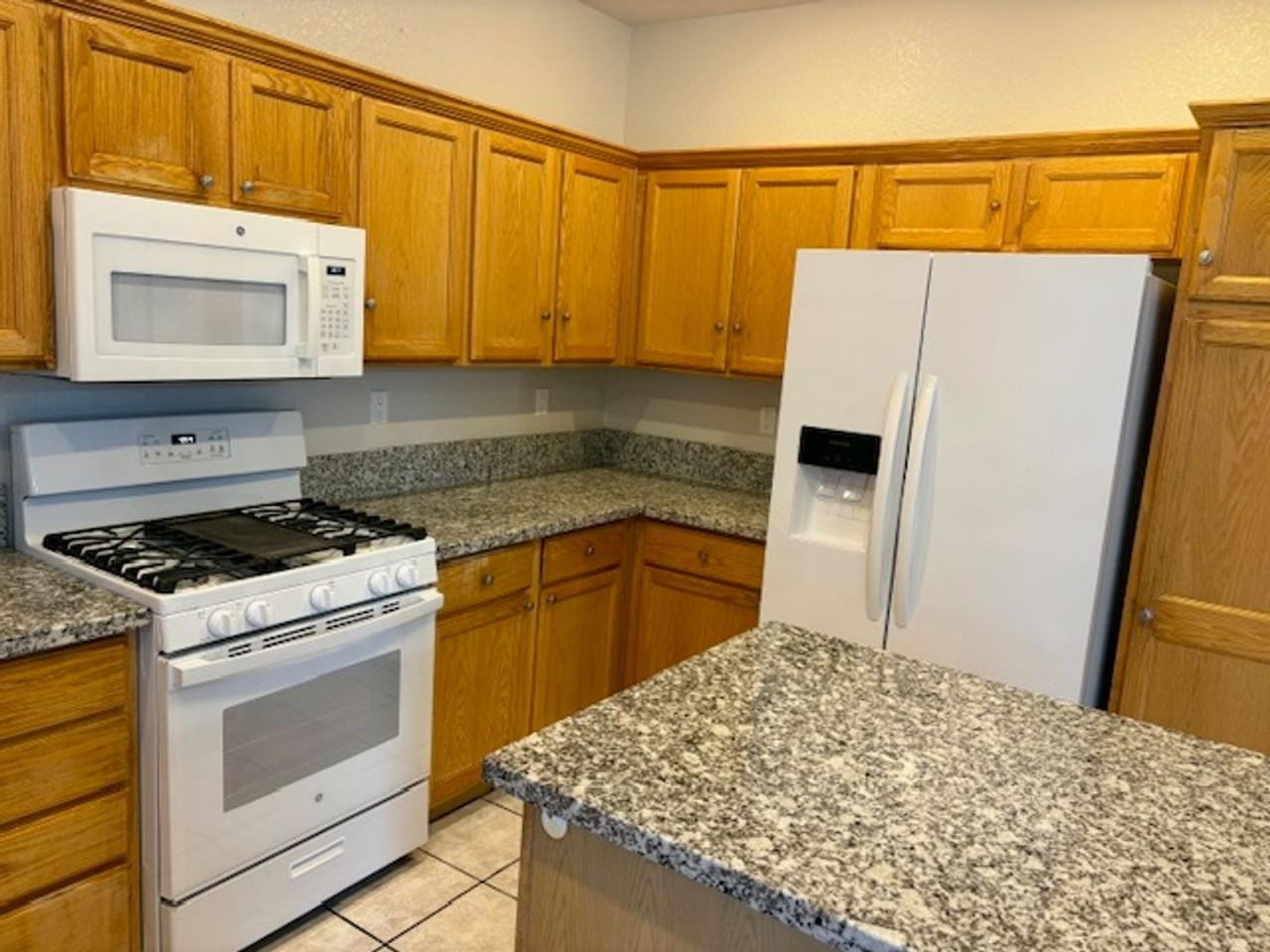 1120 Little Rock Way - Photo 3 of 38