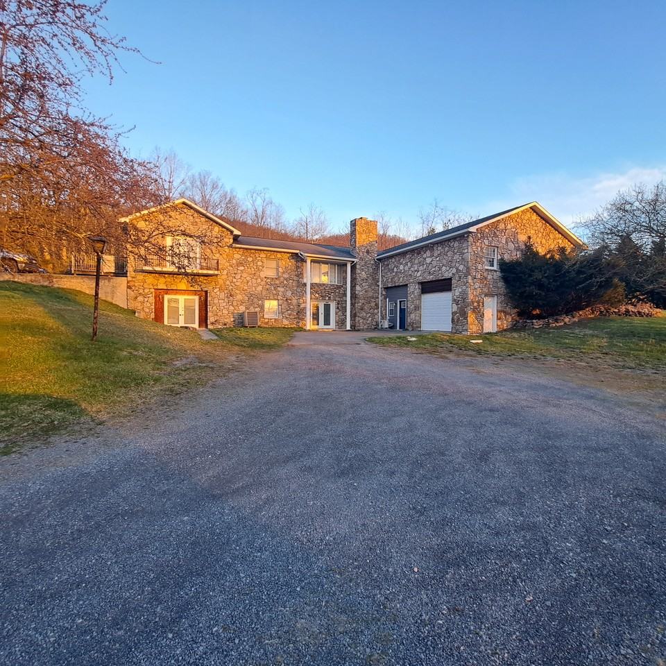 4424 Frankfort Hwy #4424 - Photo 2 of 6