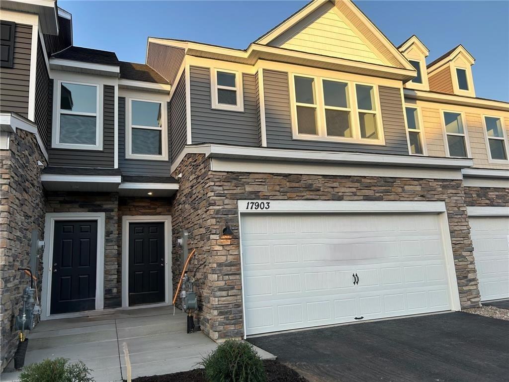 17903 Giants Way - Photo 2 of 11