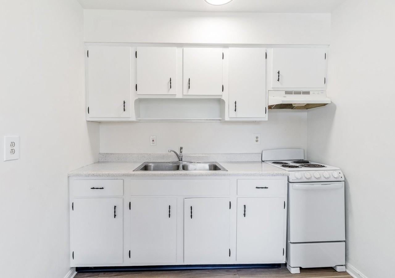 Foreman Apartments - Photo 7 of 48