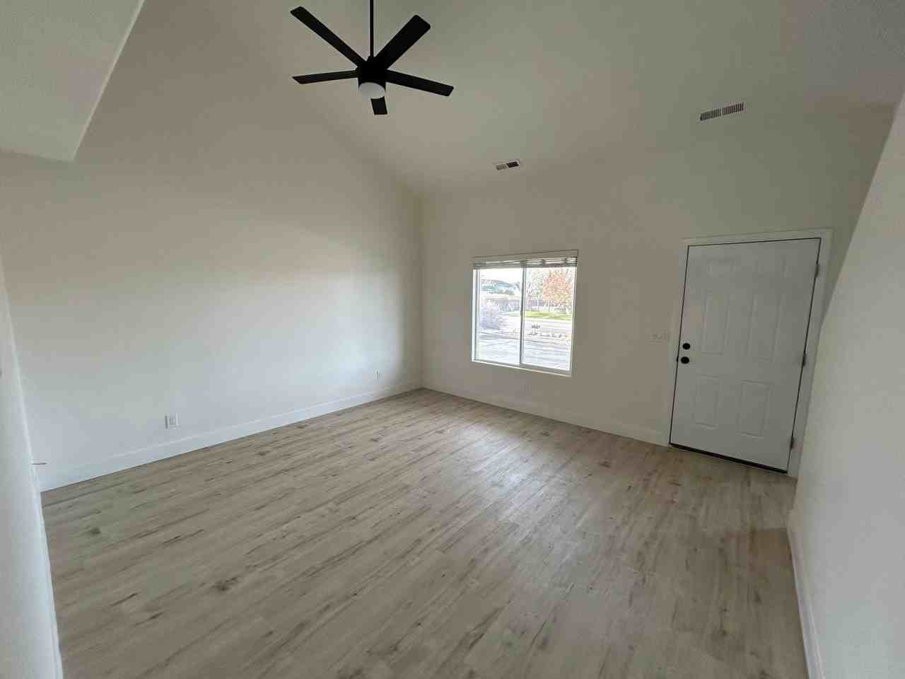 1634 - Richards, Collin & Sharlene - Photo 3 of 25